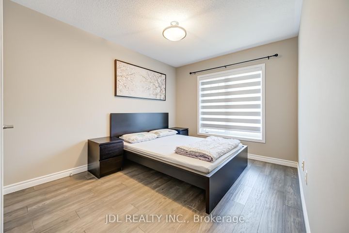 Photo 33 at 103 Thoroughbred Way, Berczy, Markham