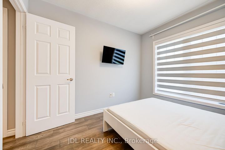 Photo 36 at 103 Thoroughbred Way, Berczy, Markham