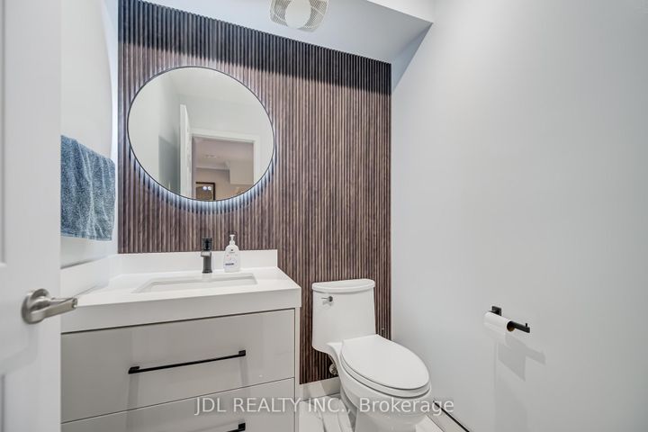 Photo 37 at 103 Thoroughbred Way, Berczy, Markham