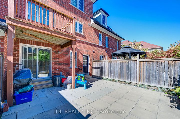 Photo 40 at 103 Thoroughbred Way, Berczy, Markham