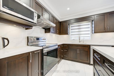 Photo 24 at 103 Thoroughbred Way, Berczy, Markham