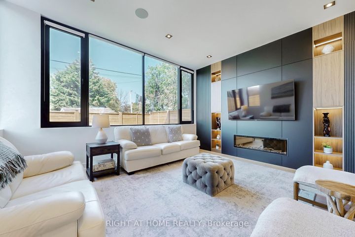 Photo 4 at 845 Seventh Street, Lakeview, Mississauga