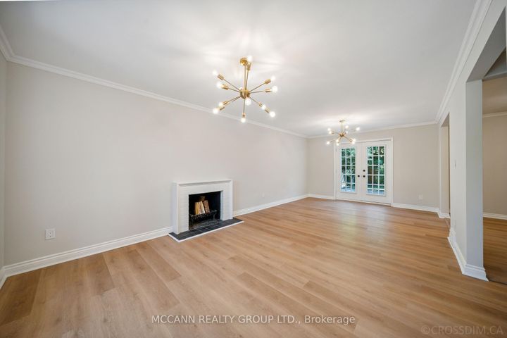 Photo 6 at 102 Yorkminster Road, Windfields, Toronto