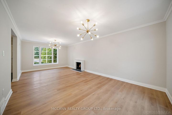 Photo 8 at 102 Yorkminster Road, Windfields, Toronto