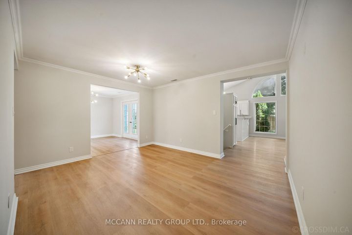 Photo 10 at 102 Yorkminster Road, Windfields, Toronto