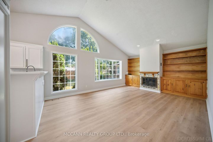 Photo 12 at 102 Yorkminster Road, Windfields, Toronto