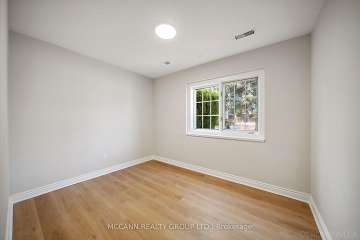 Photo 20 at 102 Yorkminster Road, Windfields, Toronto