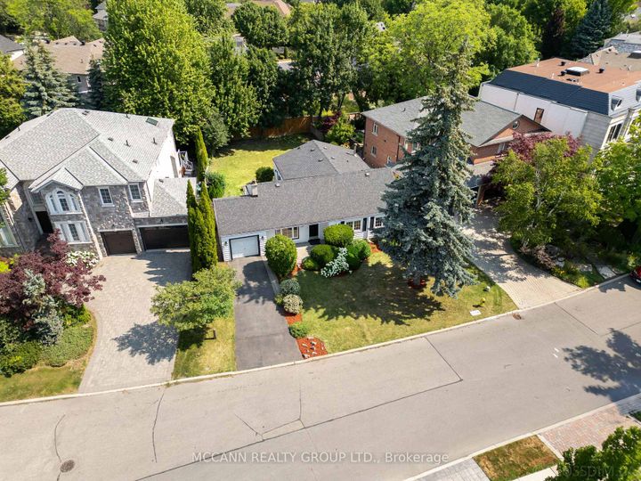 Photo 33 at 102 Yorkminster Road, Windfields, Toronto