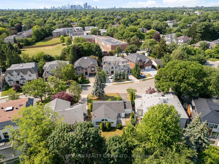 Photo 36 at 102 Yorkminster Road, Windfields, Toronto