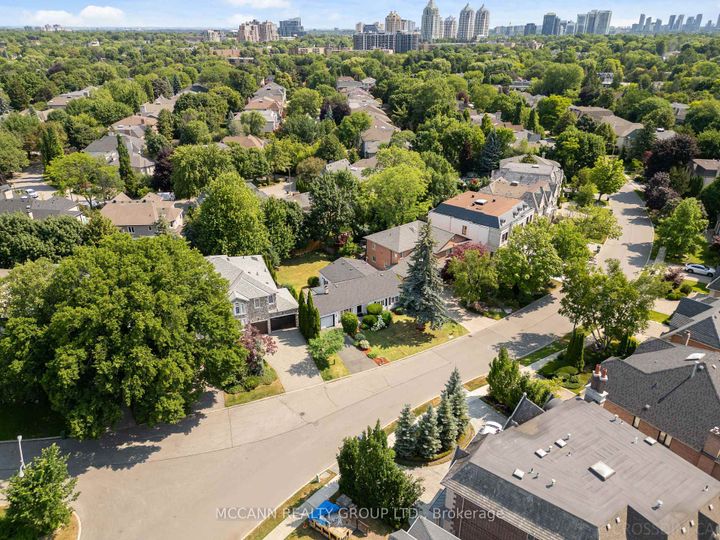 Photo 37 at 102 Yorkminster Road, Windfields, Toronto