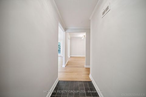 Photo 3 at 102 Yorkminster Road, Windfields, Toronto