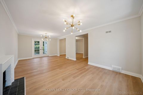 Photo 7 at 102 Yorkminster Road, Windfields, Toronto