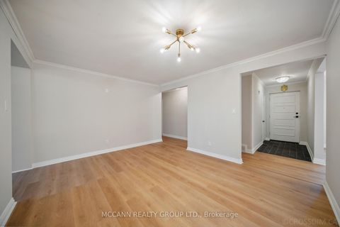 Photo 9 at 102 Yorkminster Road, Windfields, Toronto