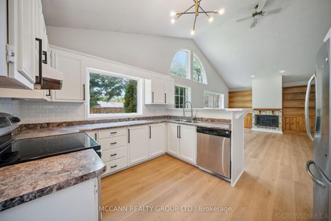 Photo 17 at 102 Yorkminster Road, Windfields, Toronto