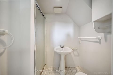 Photo 27 at 102 Yorkminster Road, Windfields, Toronto