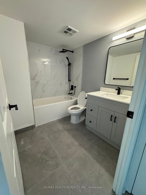 Photo 9 at LPH7 - 28 Olive Avenue, Willowdale East, Toronto Photo 9 at LPH7 - 28 Olive Avenue, Willowdale East, Toronto