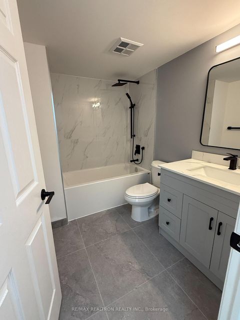 Photo 10 at LPH7 - 28 Olive Avenue, Willowdale East, Toronto Photo 10 at LPH7 - 28 Olive Avenue, Willowdale East, Toronto