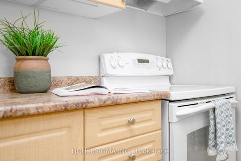 Photo 5 at 206 - 136 Aspen Springs Drive, Bowmanville, Clarington