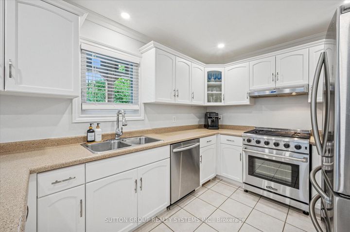 Photo 6 at 87 Dairy Drive, AC Acton, Halton Hills