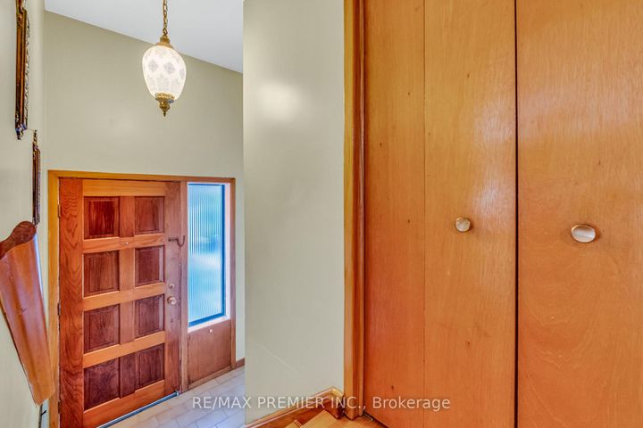 Photo 3 at 91 Hucknall Road, York University Heights, Toronto