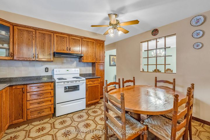 Photo 13 at 91 Hucknall Road, York University Heights, Toronto