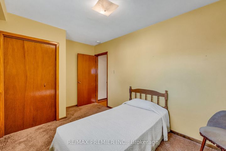 Photo 21 at 91 Hucknall Road, York University Heights, Toronto