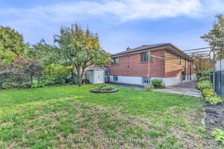 Photo 39 at 91 Hucknall Road, York University Heights, Toronto
