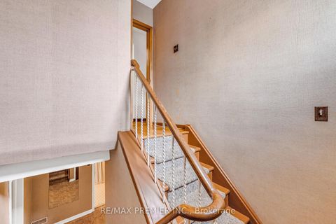 Photo 2 at 91 Hucknall Road, York University Heights, Toronto