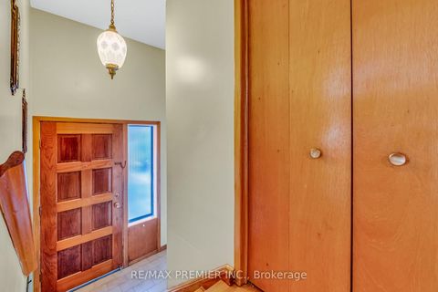 Photo 3 at 91 Hucknall Road, York University Heights, Toronto