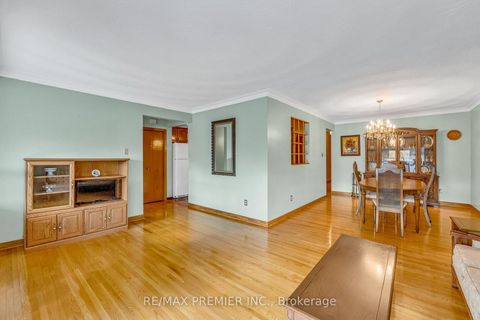 Photo 9 at 91 Hucknall Road, York University Heights, Toronto