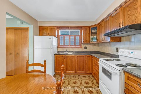 Photo 12 at 91 Hucknall Road, York University Heights, Toronto