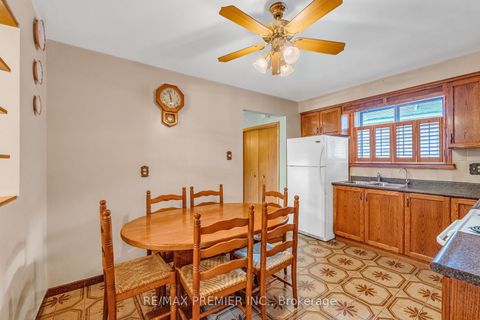 Photo 14 at 91 Hucknall Road, York University Heights, Toronto