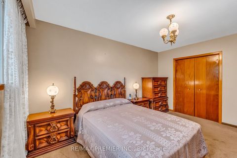 Photo 16 at 91 Hucknall Road, York University Heights, Toronto