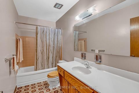 Photo 18 at 91 Hucknall Road, York University Heights, Toronto