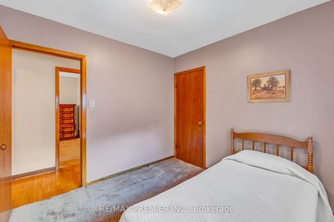 Photo 19 at 91 Hucknall Road, York University Heights, Toronto