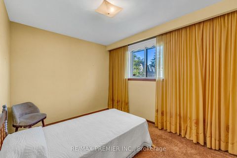 Photo 22 at 91 Hucknall Road, York University Heights, Toronto