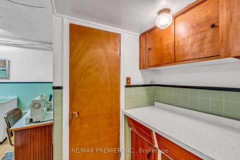 Photo 32 at 91 Hucknall Road, York University Heights, Toronto
