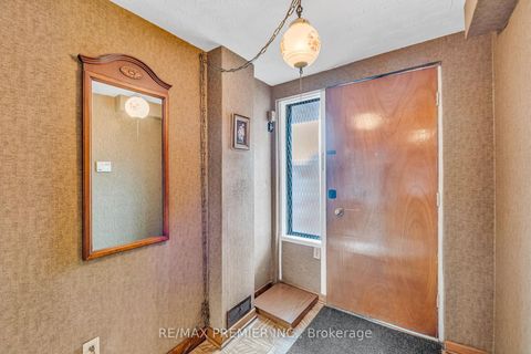 Photo 38 at 91 Hucknall Road, York University Heights, Toronto