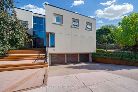 Photo 4 at 128 Laurentide Drive, Donalda, Toronto