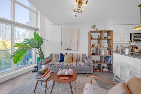 Photo 3 at 429 - 550 Queens Quay W, Waterfront Communities C1, Toronto