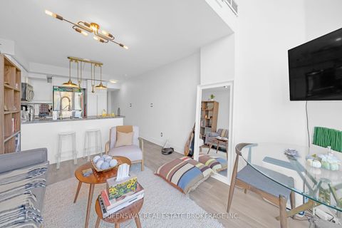 Photo 7 at 429 - 550 Queens Quay W, Waterfront Communities C1, Toronto