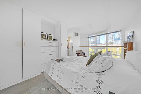 Photo 17 at 429 - 550 Queens Quay W, Waterfront Communities C1, Toronto