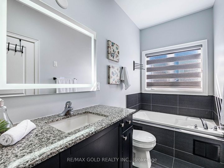 Photo 22 at 105 Boathouse Road, Northwest Brampton, Brampton