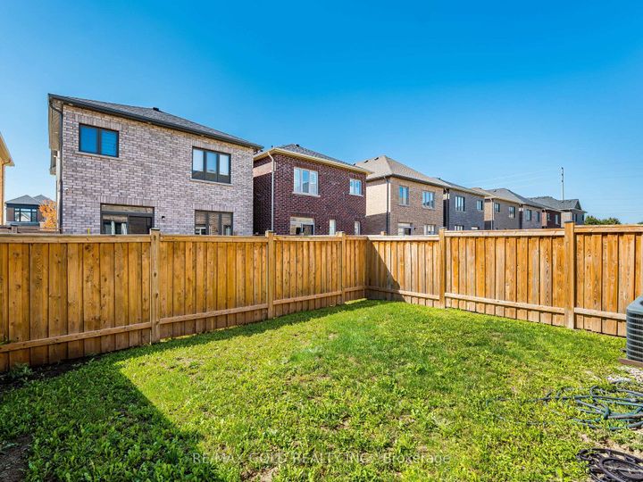 Photo 33 at 105 Boathouse Road, Northwest Brampton, Brampton