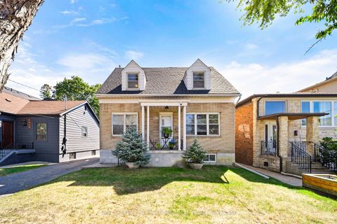 Photo 2 at 907 Glencairn Avenue, Glen Park, Toronto