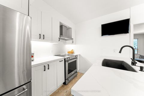 Photo 9 at 905 Glencairn Avenue, Glen Park, Toronto