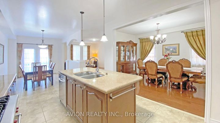Photo 2 at 5173 Churchill Meadows Boulevard, Churchill Meadows, Mississauga