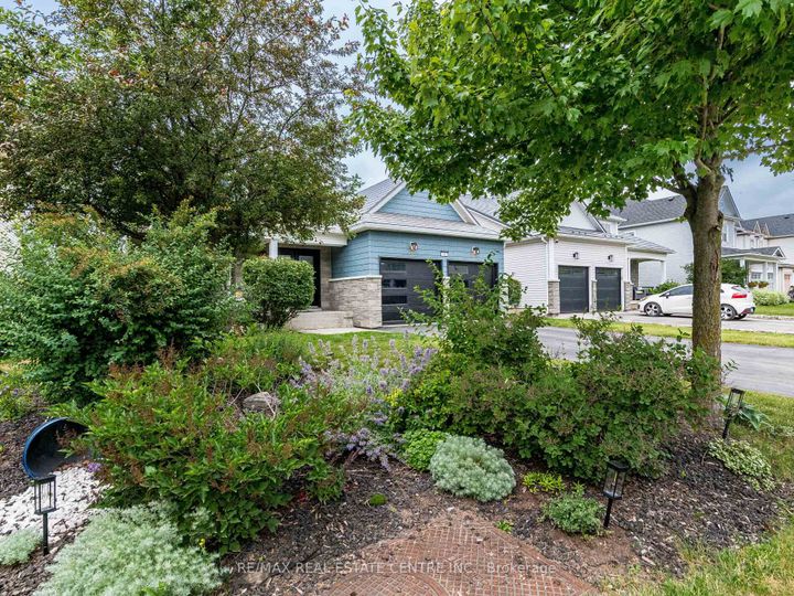 Photo 2 at 42 Somerville Road, AC Acton, Halton Hills