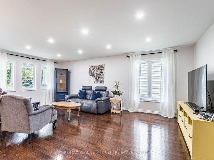 Photo 9 at 42 Somerville Road, AC Acton, Halton Hills