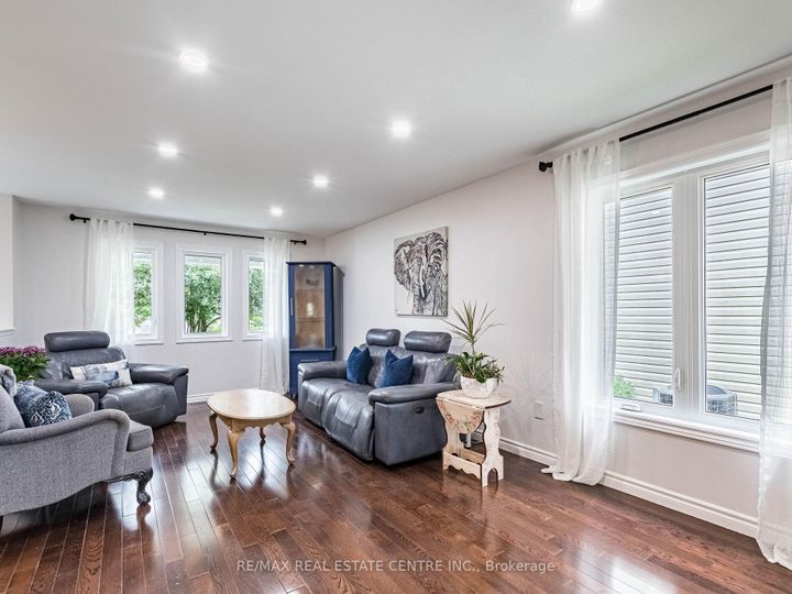 Photo 10 at 42 Somerville Road, AC Acton, Halton Hills